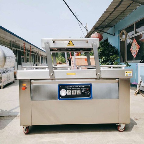 Màquina d'ompliment i embalatge